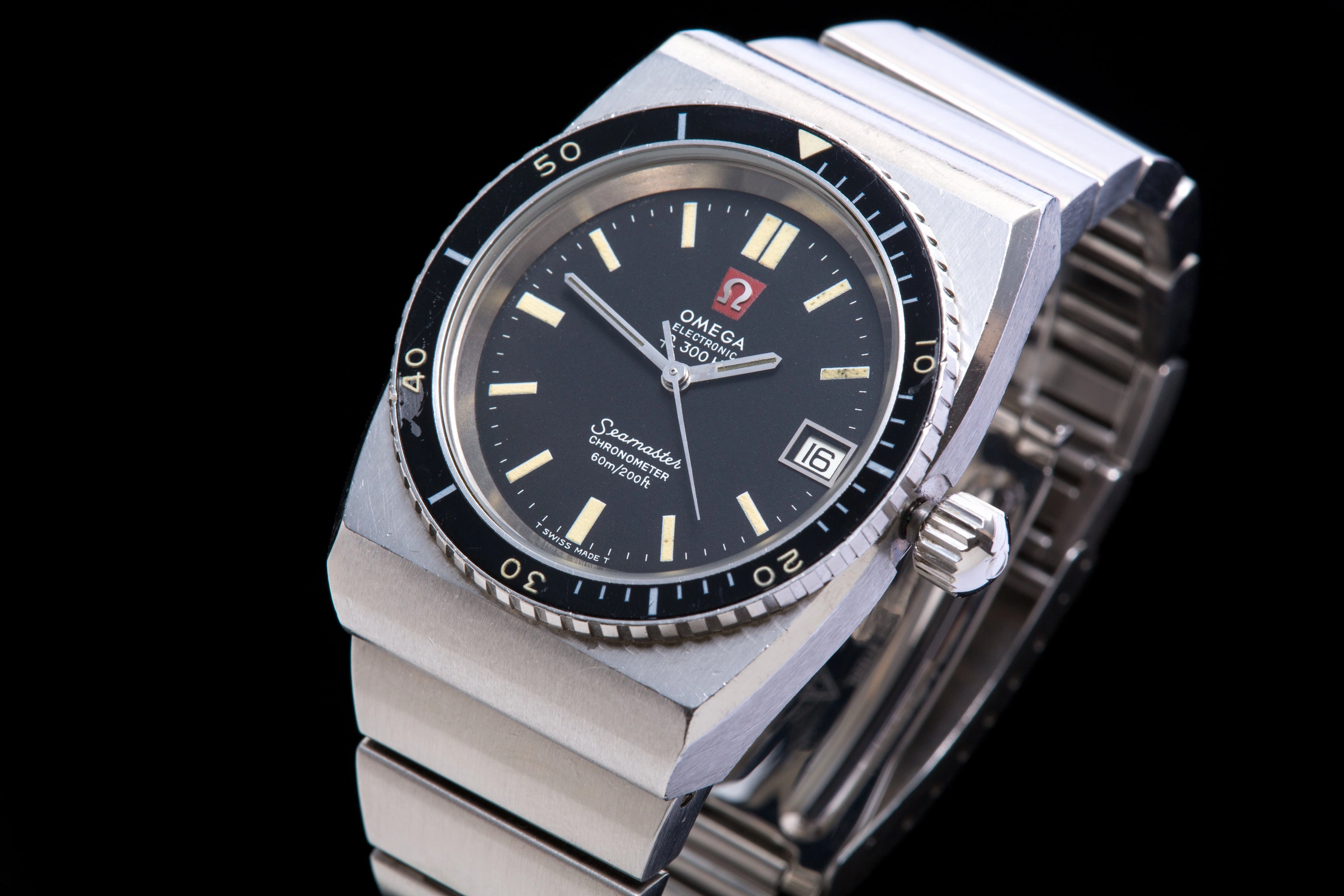Omega Seamaster 60 F300 Speedmaster 125 case style.