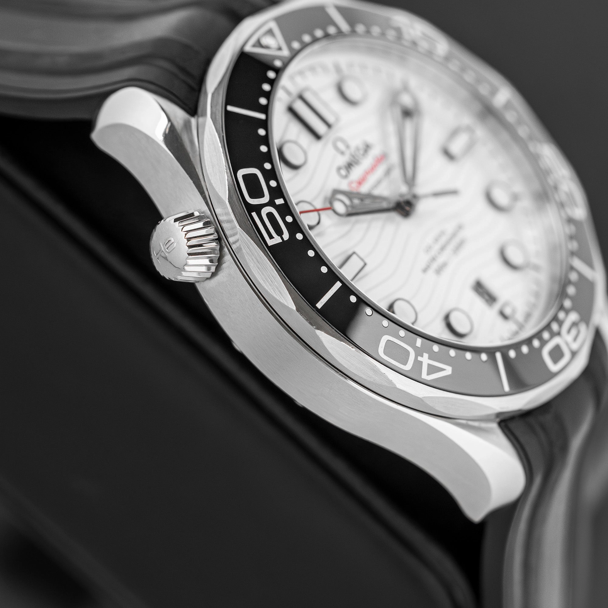 Omega Seamaster Diver 300M 210.32.42.20.04.001