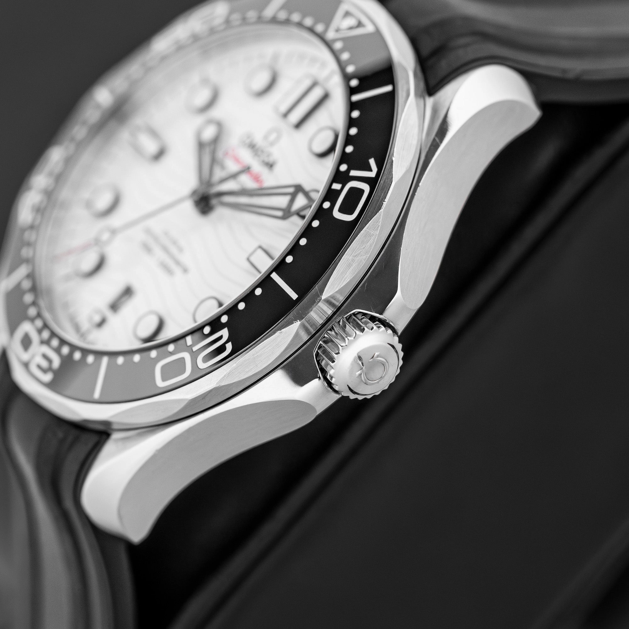 Omega Seamaster Diver 300M 210.32.42.20.04.001