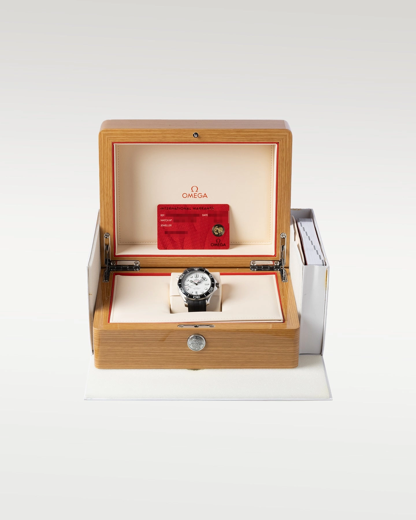 Omega Seamaster Diver 300M 210.32.42.20.04.001