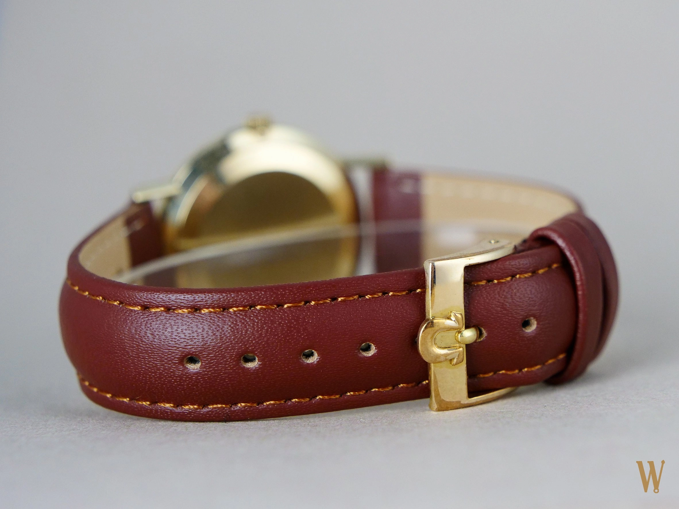 Omega Solid Gold Gents Dress watch
