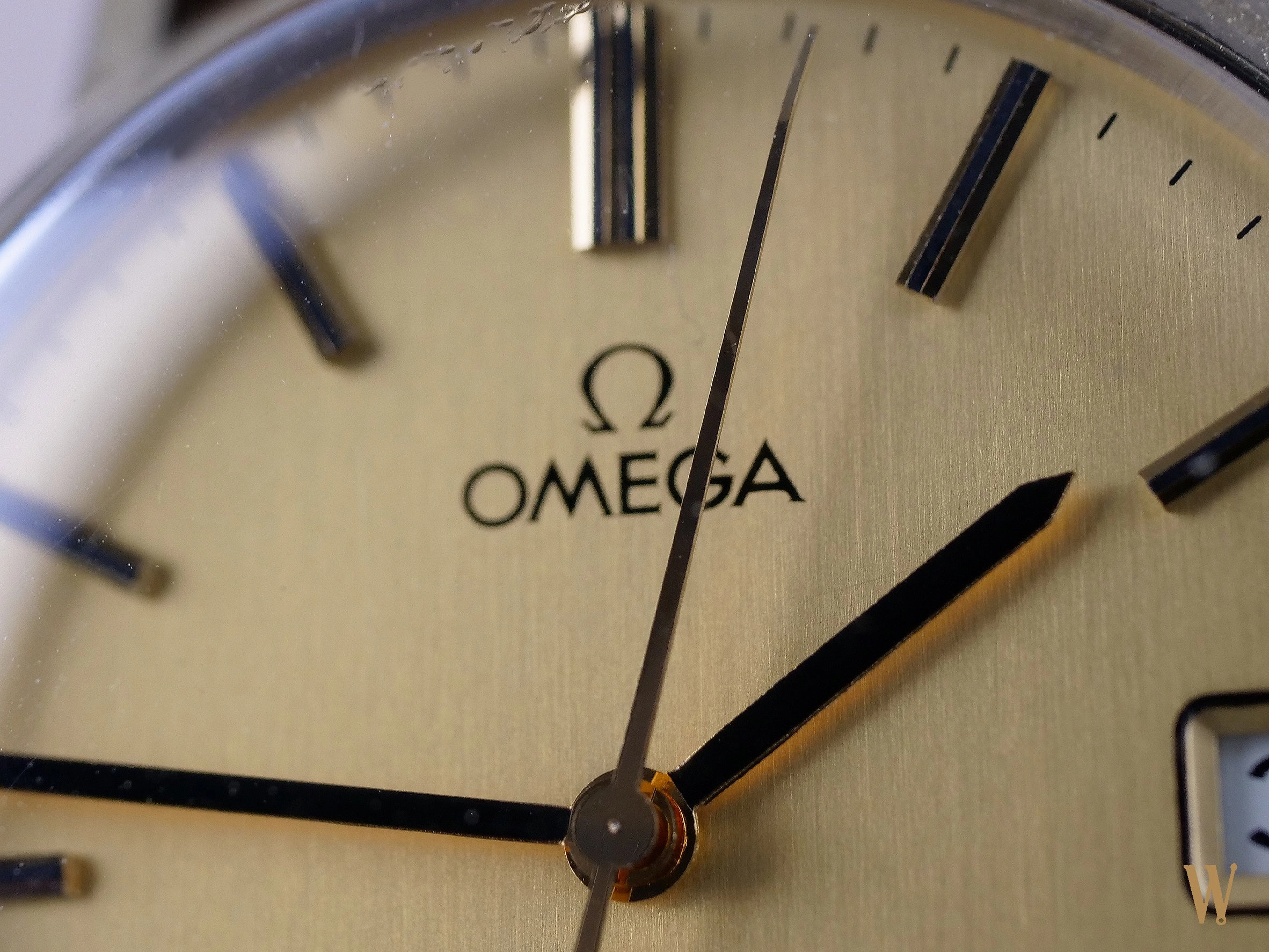 Omega Solid Gold Gents Dress watch