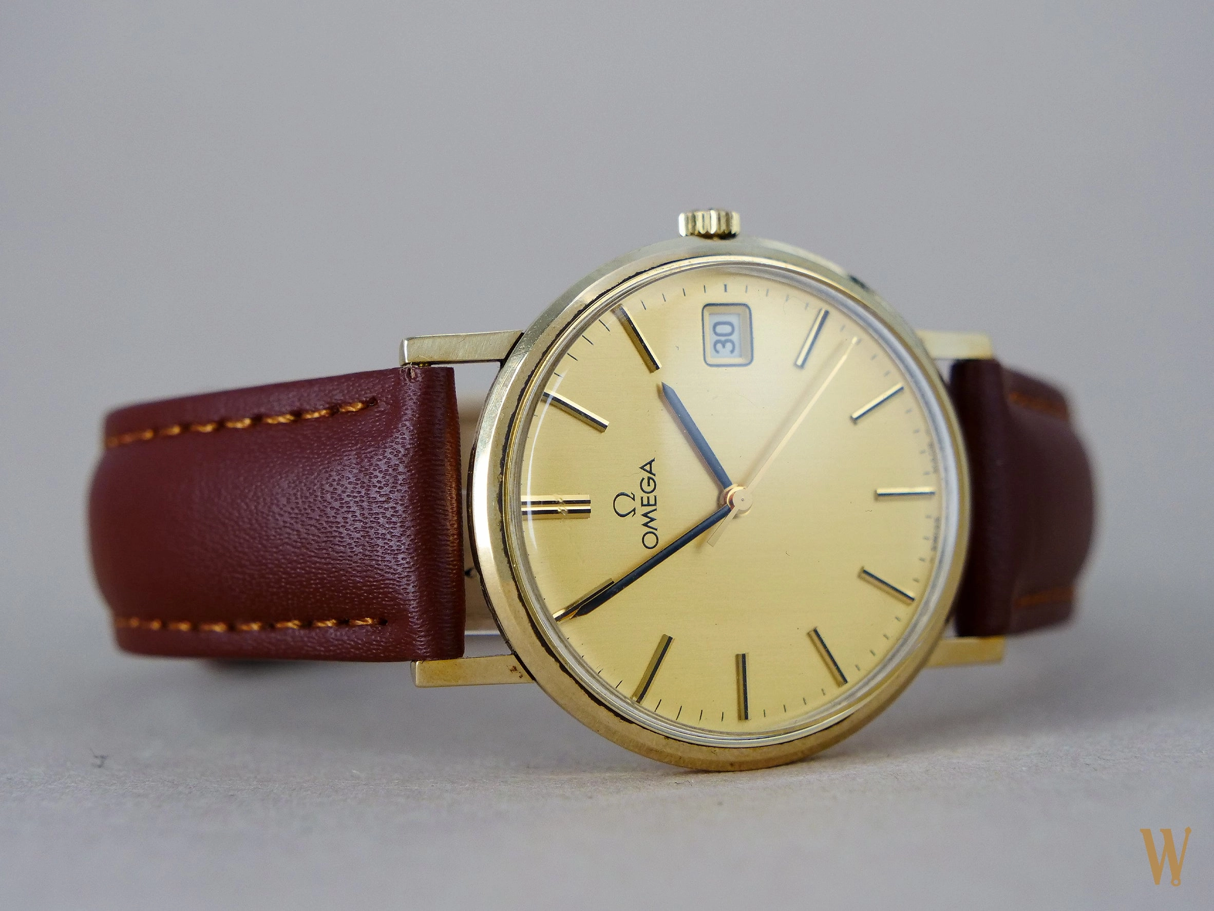 Omega Solid Gold Gents Dress watch