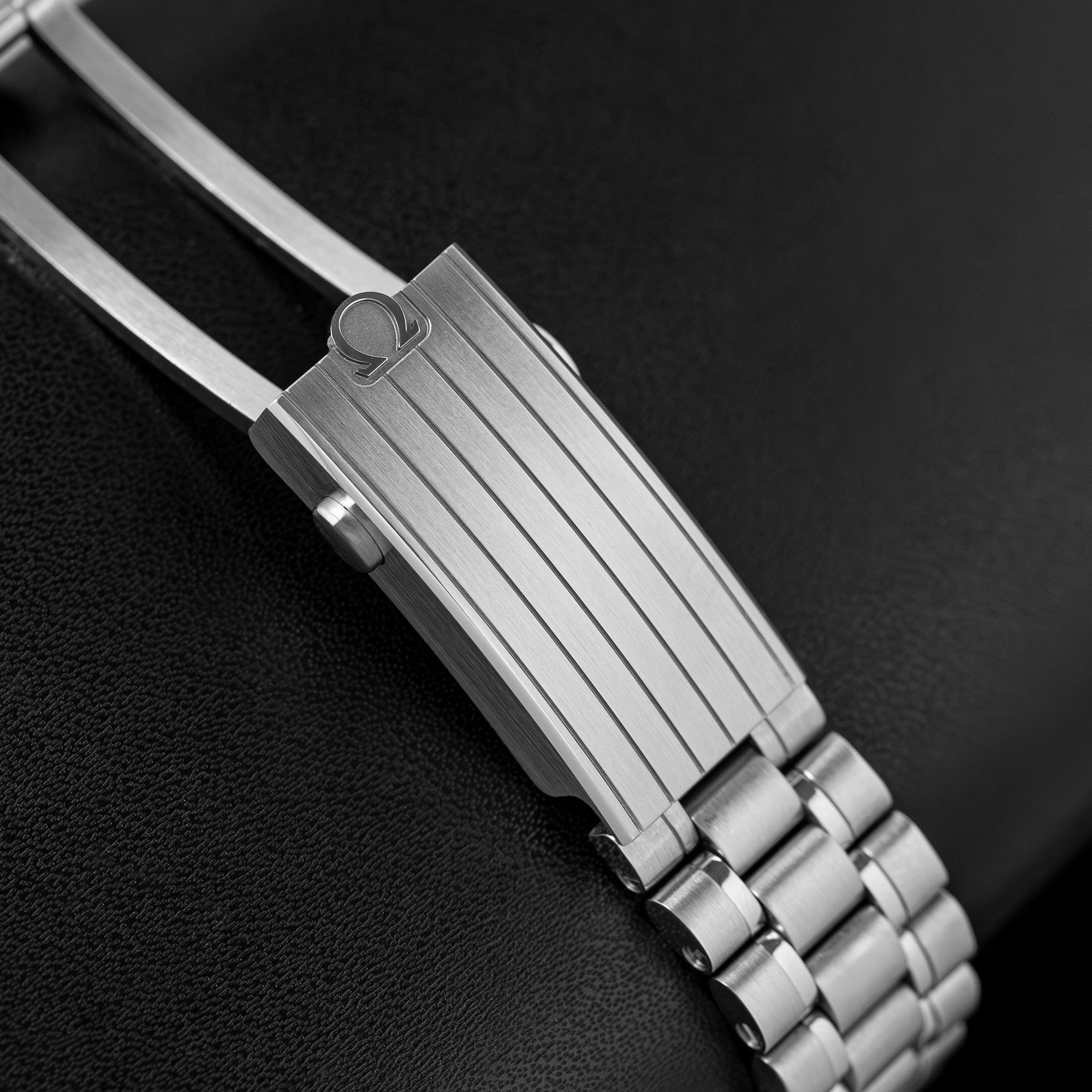 Omega Speedmaster 31030425001002