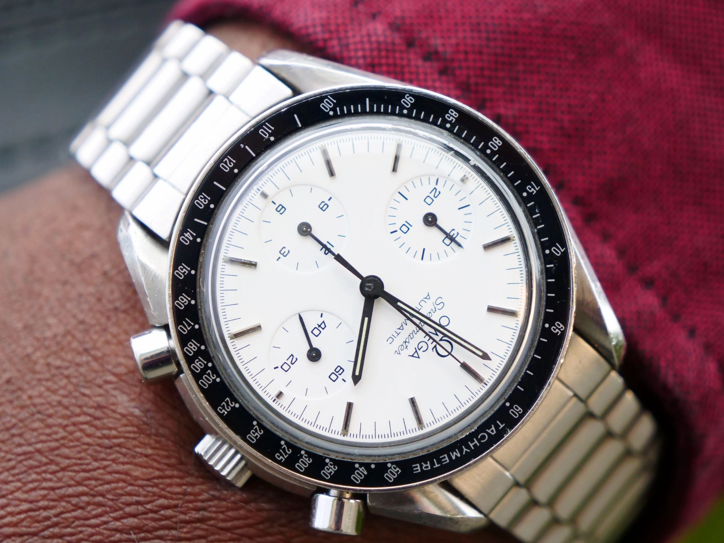 Omega Speedmaster Automatic "baby Snoopy"