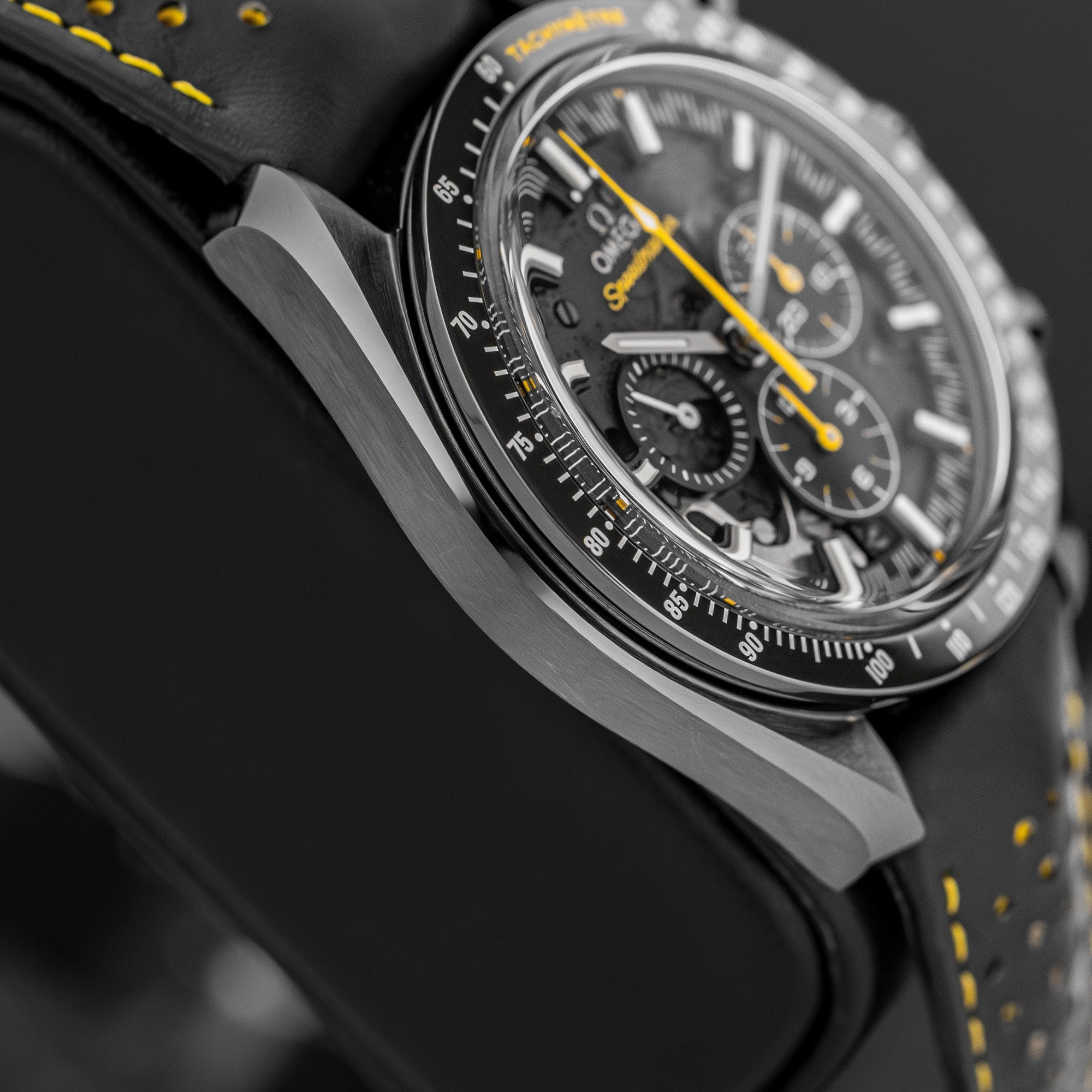 Omega Speedmaster Dark Side Of The Moon 311.92.44.30.01.001