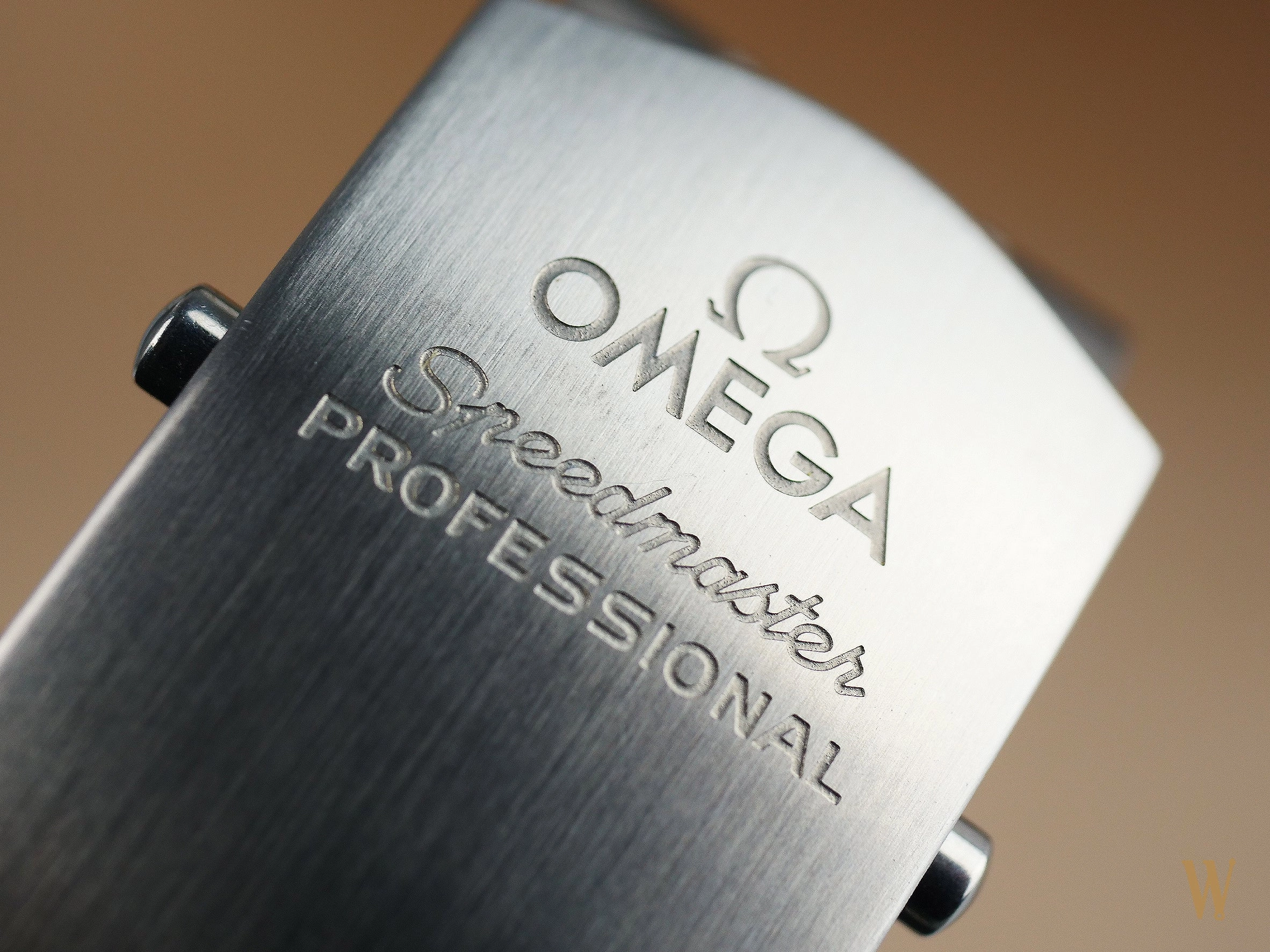 Omega Speedmaster Legendary Moonwatch ref 311.30.42.30.01.006