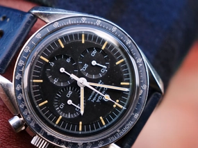 Omega Speedmaster professional, Rare Faded Blue "220"Bezel