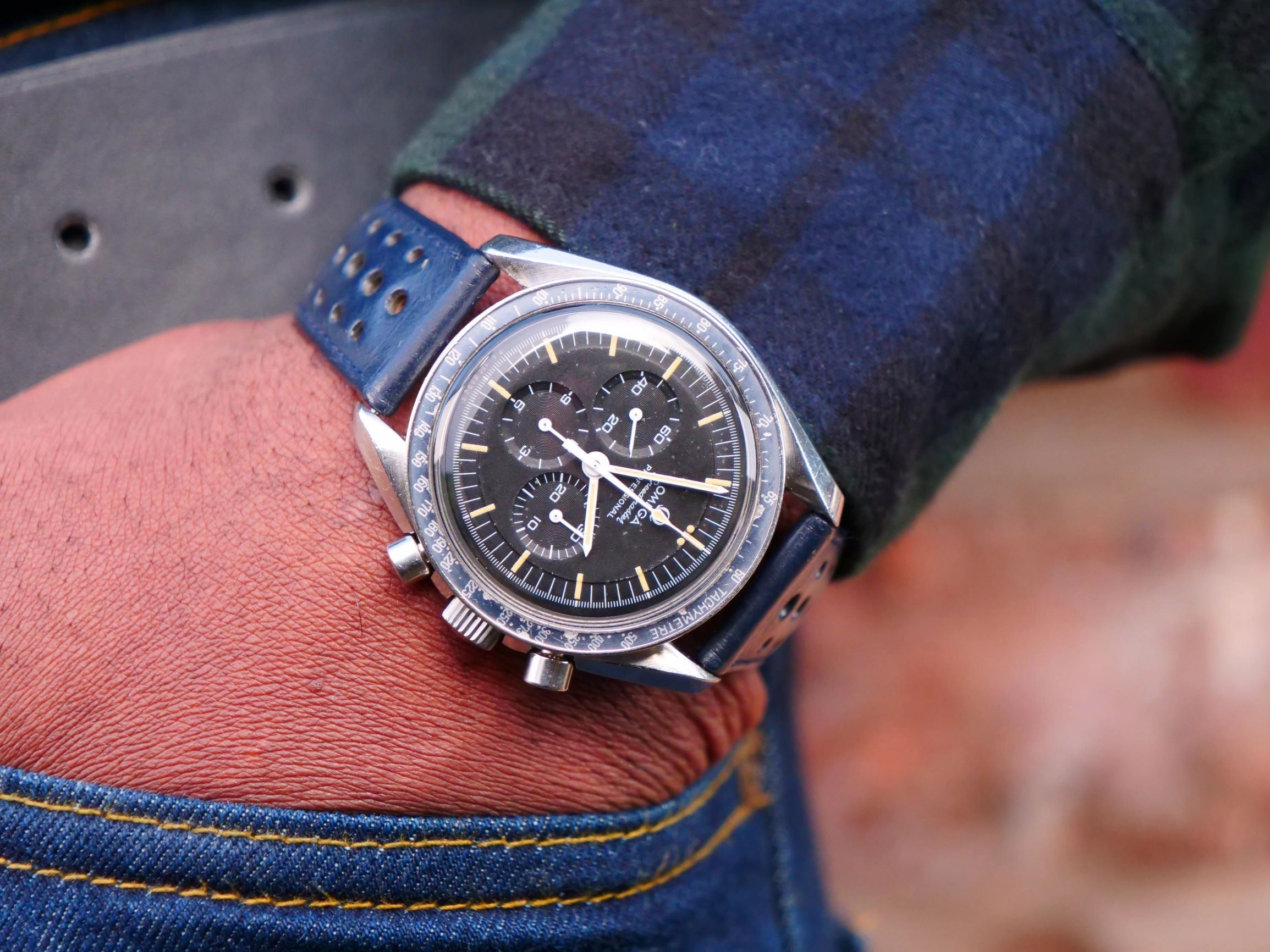 Omega Speedmaster professional, Rare Faded Blue "220"Bezel