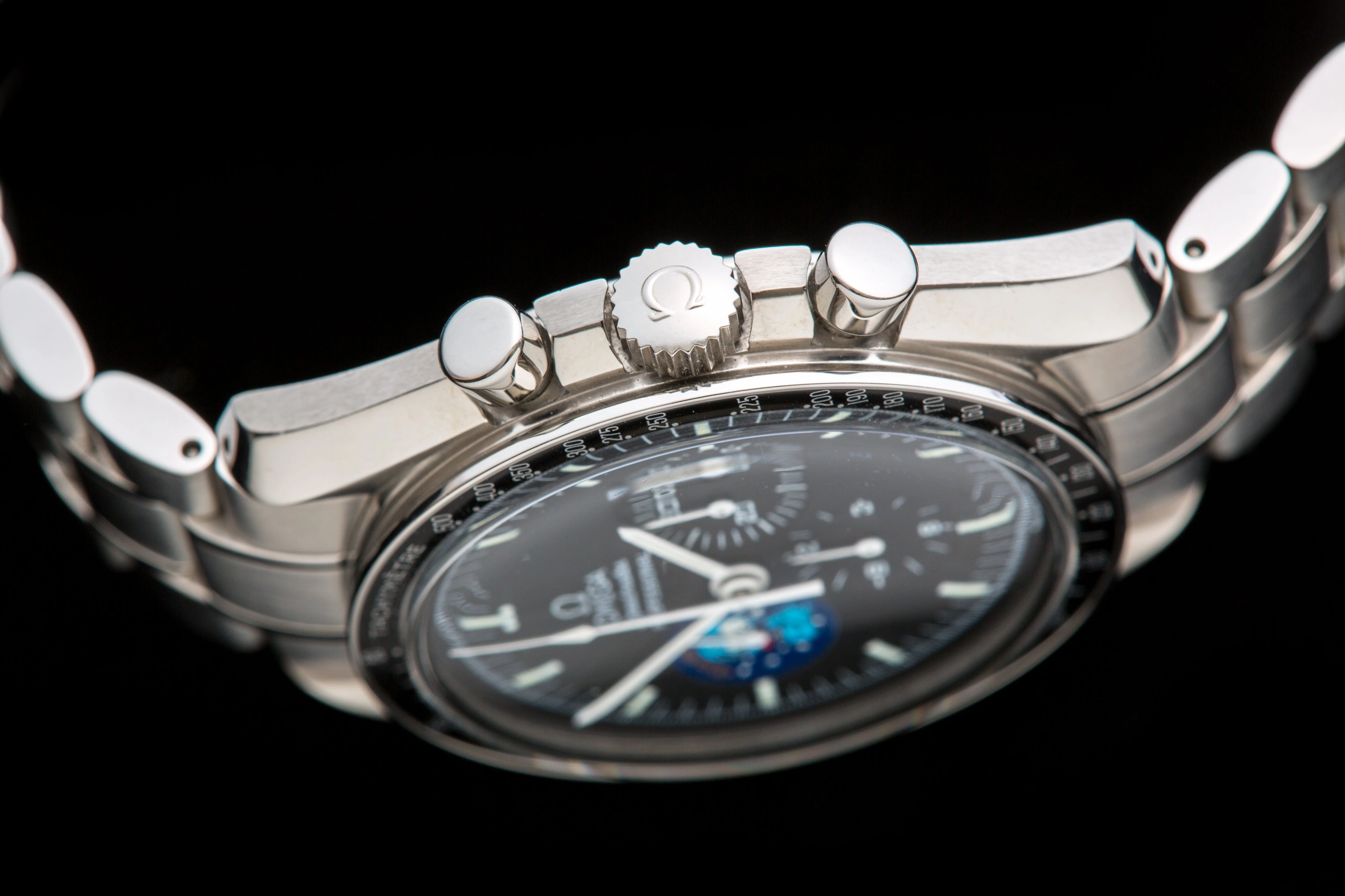 Omega Speedmaster Snoopy Eyes on the stars
