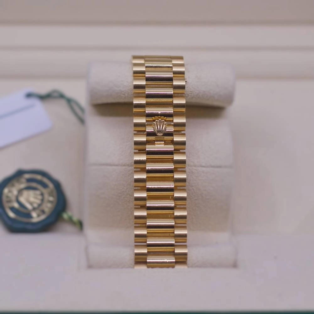 Rolex Day Date 40mm - Ref: 228238-0005 - Champagne Diamond Dial & Fluted Bezel, 18K Yellow Gold President Bracelet Men's Watch