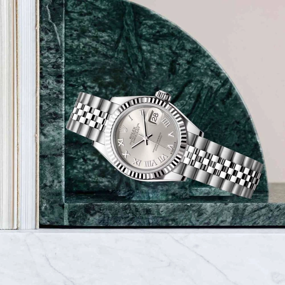 Rolex Lady-Datejust 28mm - Ref: 279174-0007 - Silver Roman Dial, Stainless Steel Jubilee Bracelet Women's Watch