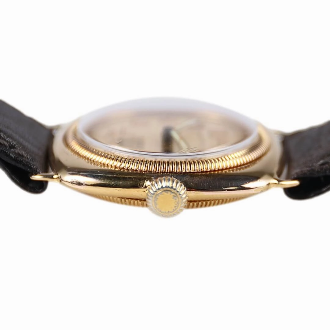 Rolex Oyster Cushion 9k Gold, 1930