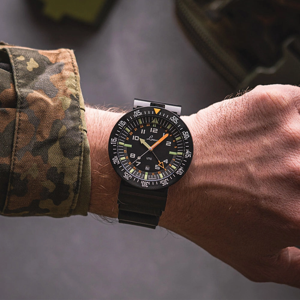 Squad Atacama UTC Quartz 46mm - Black on Rubber Strap