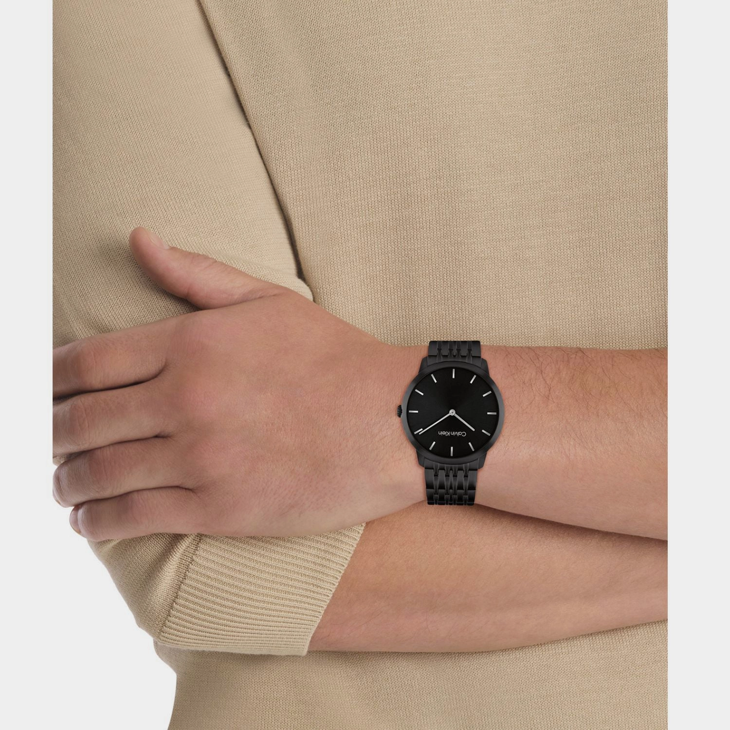 Unisex Quartz Black Dial Analog Stainless Steel Watch 25300008