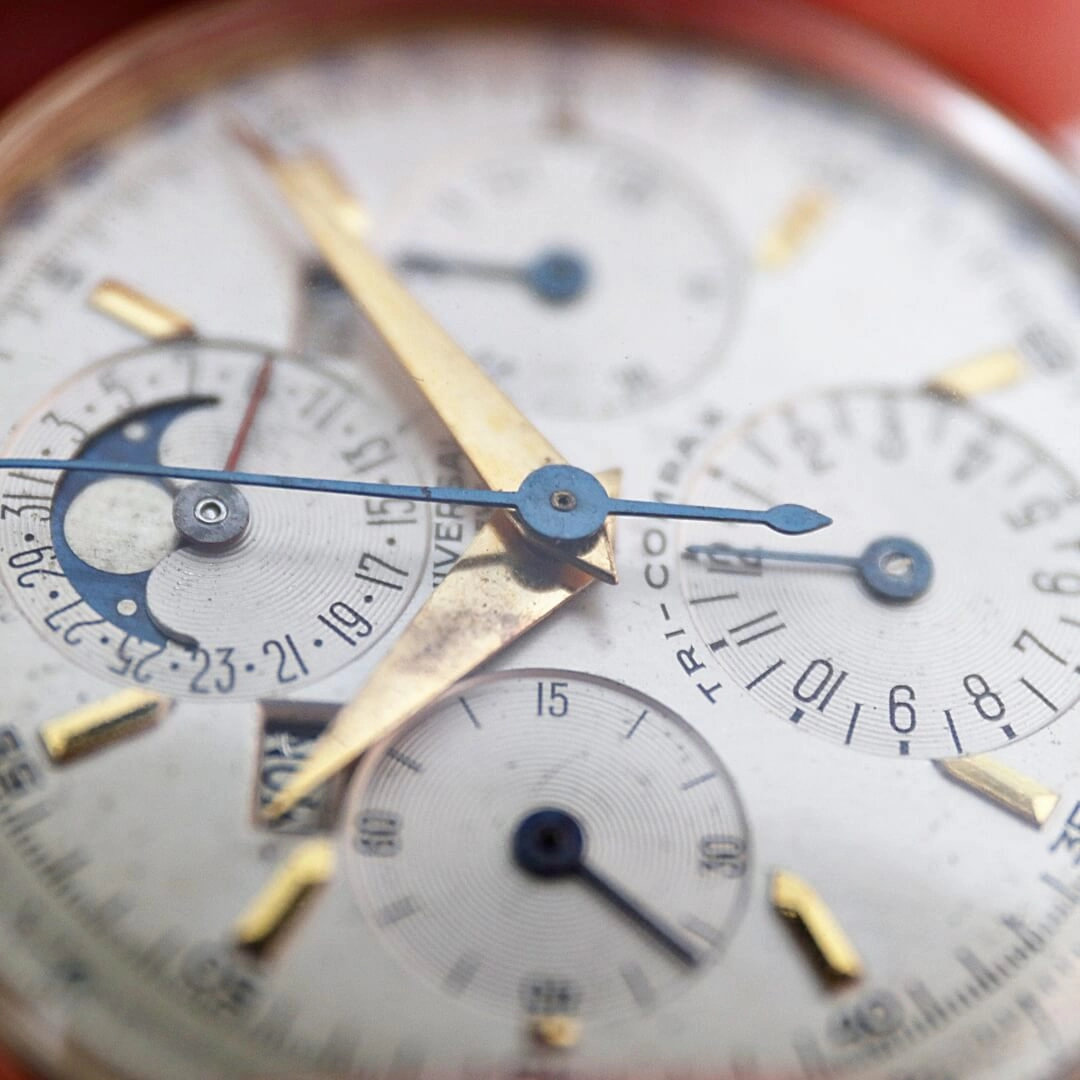 Universal Geneve Tri-Compax 52218, 14k Gold, 1940's